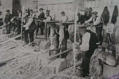 Les ouvriers de l’usine Massot en 1900